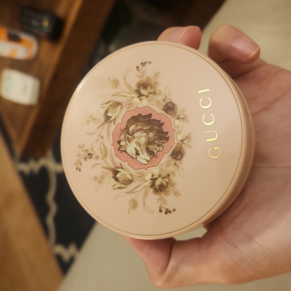 Gucci compact mirror
